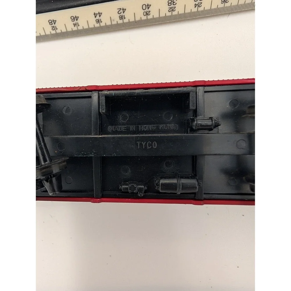 Tyco HO Scale Santa Fe ATSF Caboose Red 7240 Model Train Car‎ Hong Kong